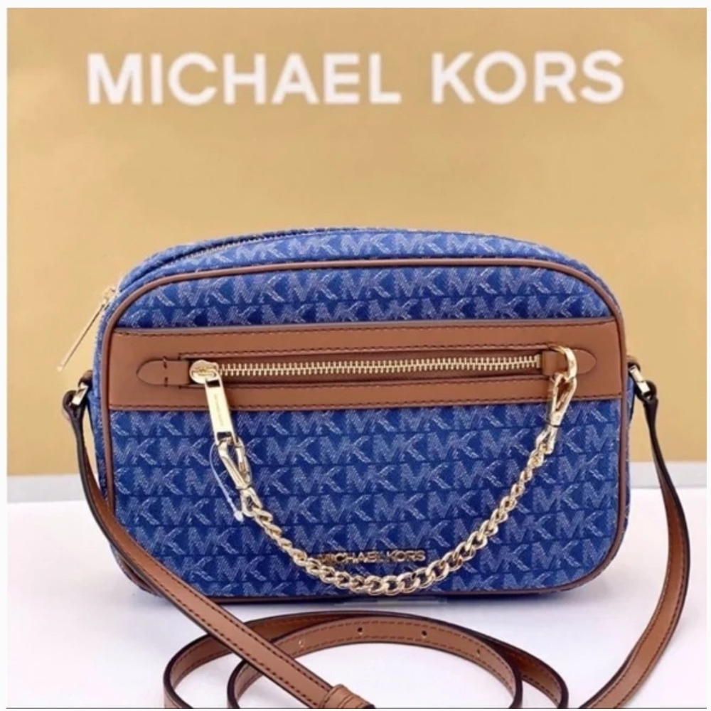 🆕️ Michael kors denim crossbody bag